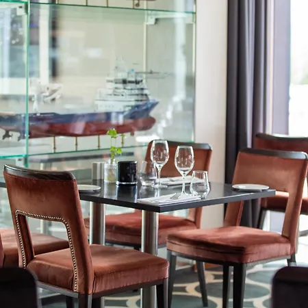 クオリティ ウルステイン オルスタンヴィック