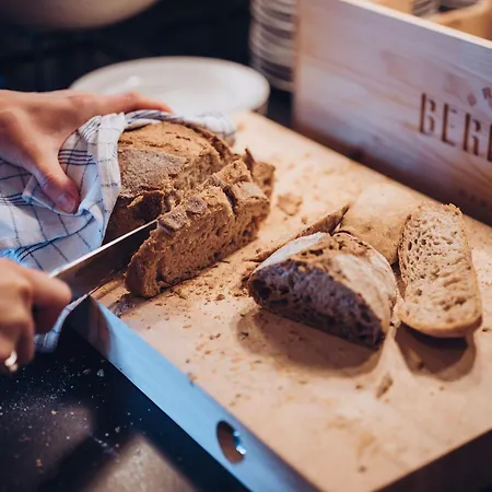 クオリティ ウルステイン ホテル 3*