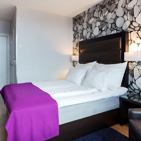 ホテル クオリティ ウルステイン